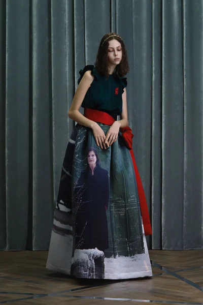 Look 28